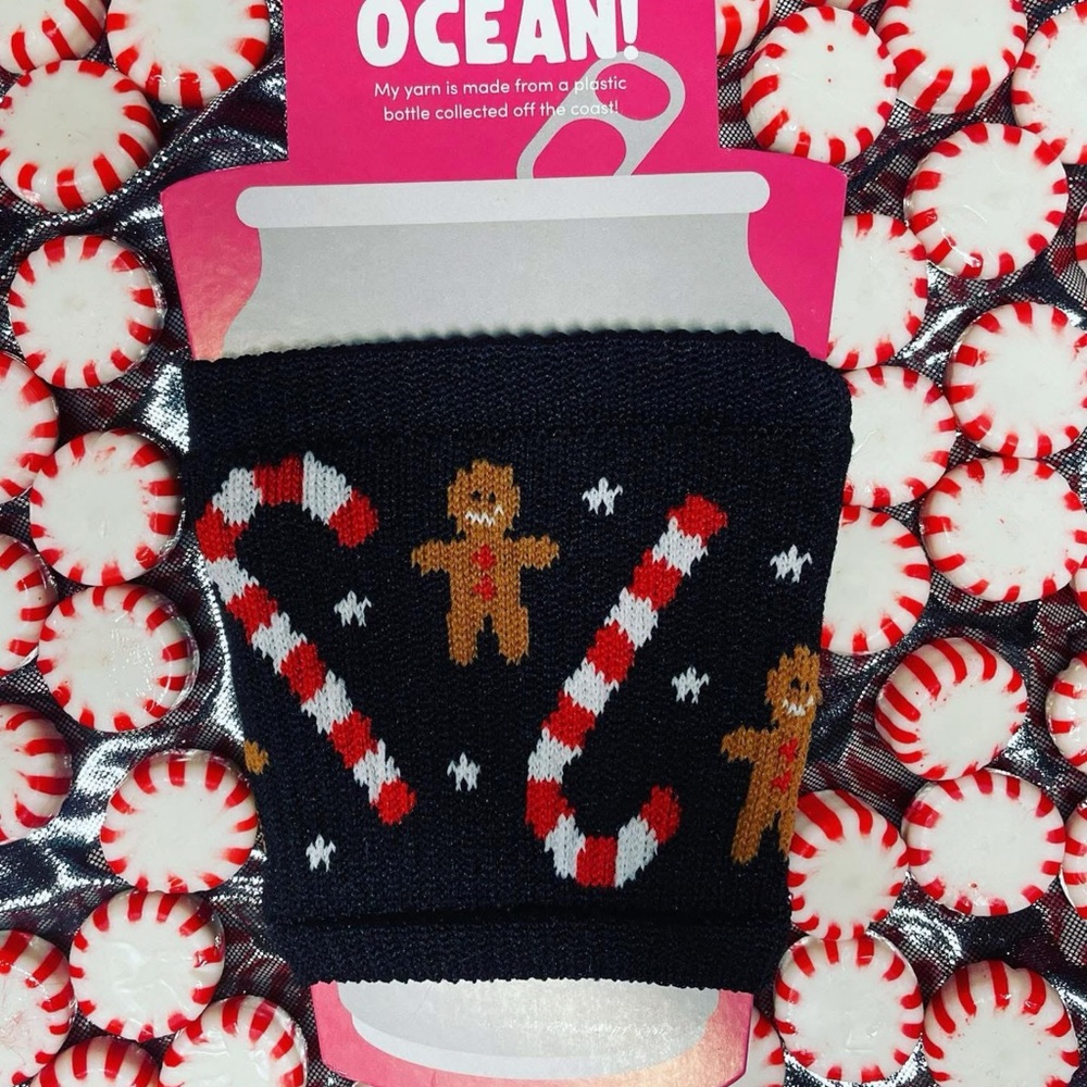 Freaker Slippy Festive Black Drink Sleeve with Candy Cane Design
